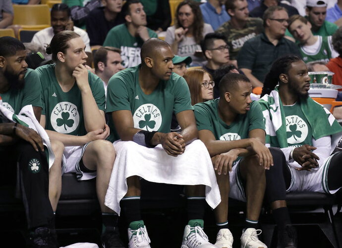 „Celtics“ klubo gerbėjai sukūrė kuriozinę situaciją (Scanpix nuotr.)