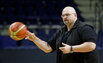 Džikičius su kamuoliu