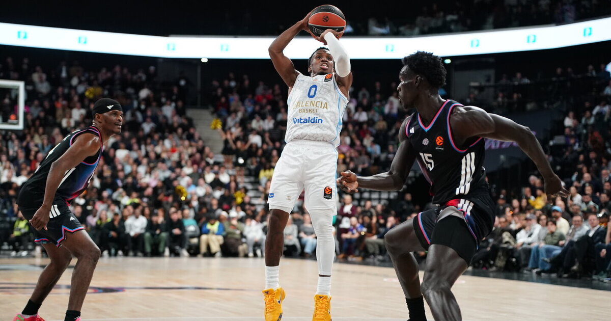 TJ Shorts Leads Valencia to Victory Over Paris in EuroLeague