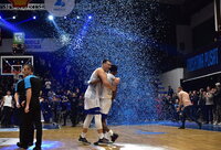 D.Krestininas džiaugėsi su komandos draugais (FIBA Europe nuotr.)