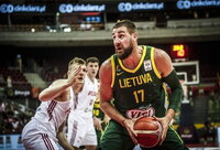 J.Valančiūnas rudenį žais puikiai pažįstamoje „Siemens“ arenoje (FIBA Europe nuotr.)