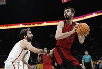 G.Masiulis sužaidė nuostabią pirmą rungtynių pusę (FIBA nuotr.)