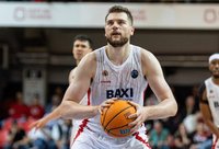 M.Gebenas sudrebino krepšį galingu dėjimu (BNS nuotr.)