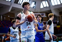Vaikinai žengia tolyn (FIBA nuotr.)