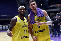 M.Fosteris (kairėje) per mačą renka po 18 taškų (FIBA nuotr.)