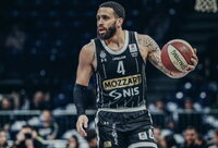 D.Washingtonas buvo sunkiai sulaikomas