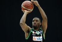 N.Cole'as vedė savo klubą į pergalę (FIBA nuotr.)