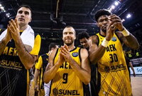 L.Lekavičius su AEK neklumpa FIBA Čempionų lygoje (FIBA nuotr.)