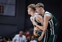 D.Buika ir A.Butajevas buvo ryškiausiais rinktinės veidais (FIBA nuotr.)