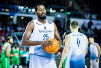K.Weaveris gina Lenkijos klubo garbę (FIBA nuotr.)