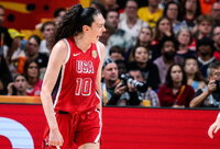 B.Stewart vedė amerikietes į finalą (FIBA nuotr.)