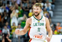 D.Sabonis su rinktine laukia palaikymo (BNS nuotr.)