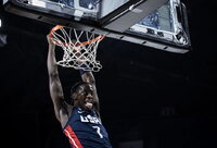 Amerikiečiai taip ir nepabuvojo arti pralaimėjimo (FIBA nuotr.)