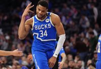 G.Antetokounmpo gali keltis į Torontą (Scanpix nuotr.)