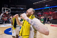 I.Brazdeikis dalinosi emocijomis („Betsafe-LKL“ nuotr.)