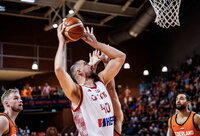 I.Zubacas dominavo (FIBA nuotr.)