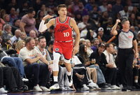 B.Bogdanovičius lieka NBA (Scanpix nuotr.)