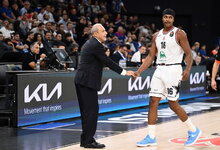 „Anadolu Efes“ – „EA7 Emporio...