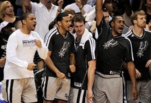 NBA: „Spurs“ – „Warriors“