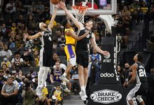NBA: „Lakers“ – „Spurs“