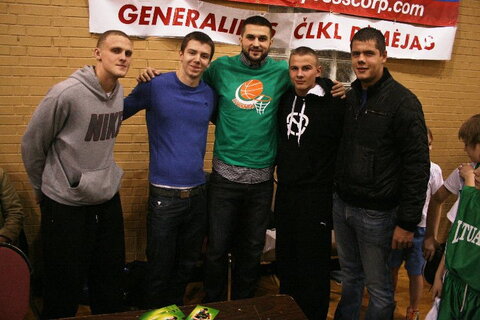L.Kleiza