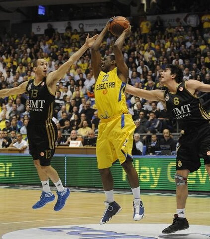 "Maccabi" - "Real"