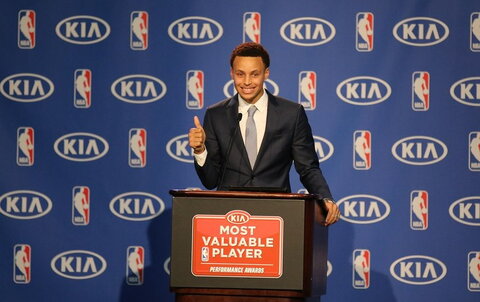 S.Curry atsiėmė MVP apdovanojimą