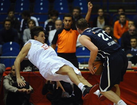 "Emporio Armani" - "Anadolu Efes"