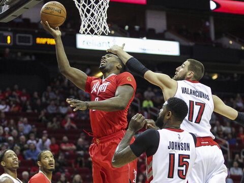 NBA: „Rockets“ – „Raptors“