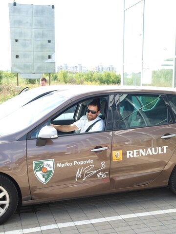 Žalgiriečiai ir toliau vairuos "Renault"