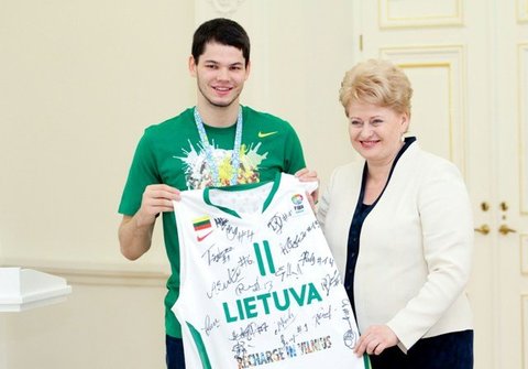 U20 rinktinės pagerbimas prezidentūroje