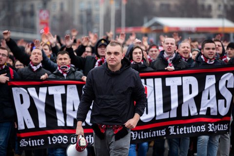Ryto sirgalių eisena