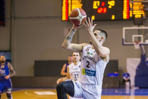 „Pieno žvaigždės“ – „Lietkabelis“