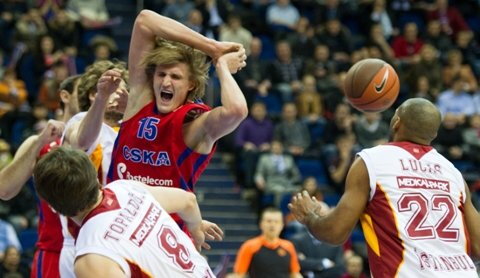 Kirilenko išsprūdęs kamuolys