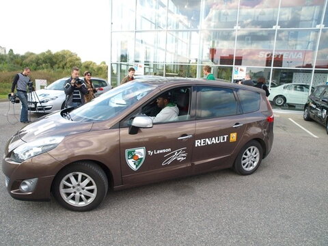 Žalgiriečiai ir toliau vairuos "Renault"