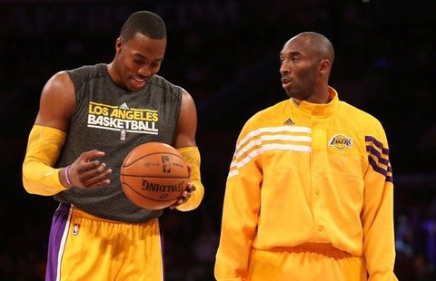 D.Howardo debiutas "Lakers" gretose