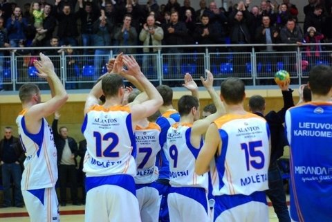 Svarbiausia 43-ojo turo dvikova: "Ežerūnas-Karys" - "Perlas-MRU"