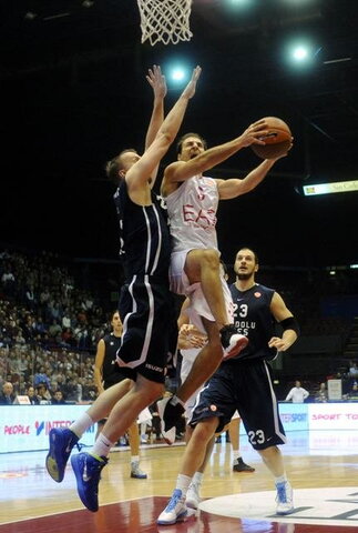 "Emporio Armani" - "Anadolu Efes"