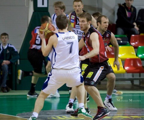 "Aisčiai" - "Lietuvos rytas"