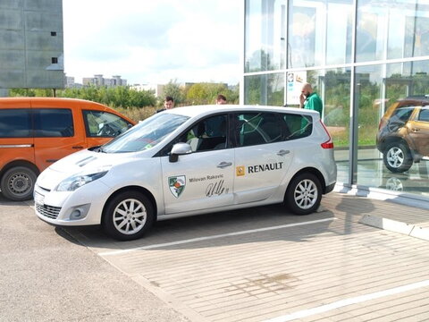 Žalgiriečiai ir toliau vairuos "Renault"