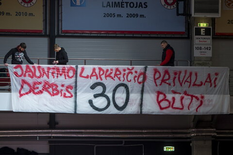 Sirgalių plakatas
