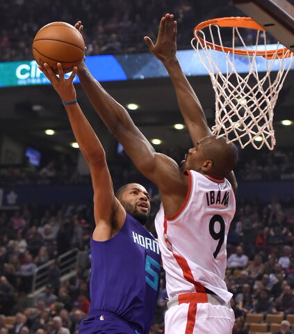 NBA: „Raptors“ – „Hornets“
