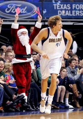 Dirkas Nowitzki ir Kalėdų senelis po sėkmingo epizodo