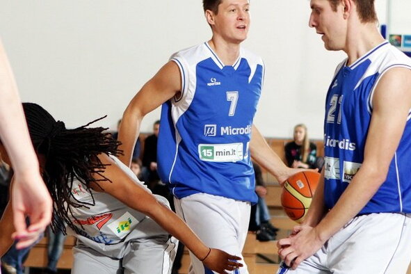 „Kibirkšties-Tichės-IKI“ komanda įveikė pramogų pasaulio atstovus