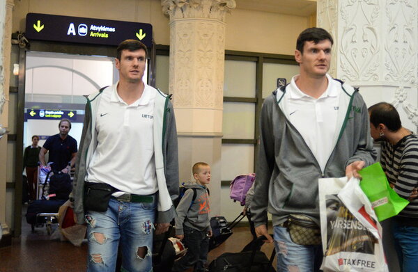 Broliai Lavrinovičiai