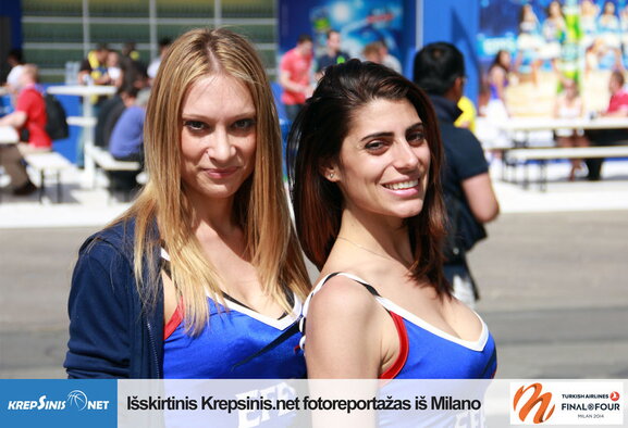 Efes Pilsen šokėjos