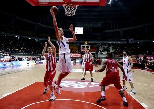 Kirilenko iš po krepšio