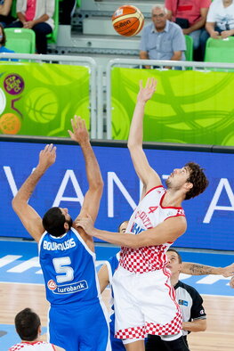 Bourousis ir Tomičius