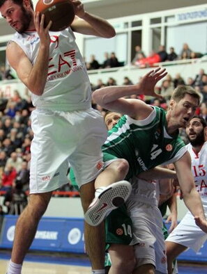 Fotsis prieš Savrasenko