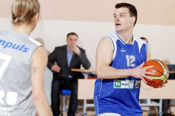 „Kibirkšties-Tichės-IKI“ komanda įveikė pramogų pasaulio atstovus
